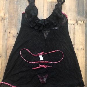 NWOT Victoria’s Secret Polka Dot/Plaid Trim Set